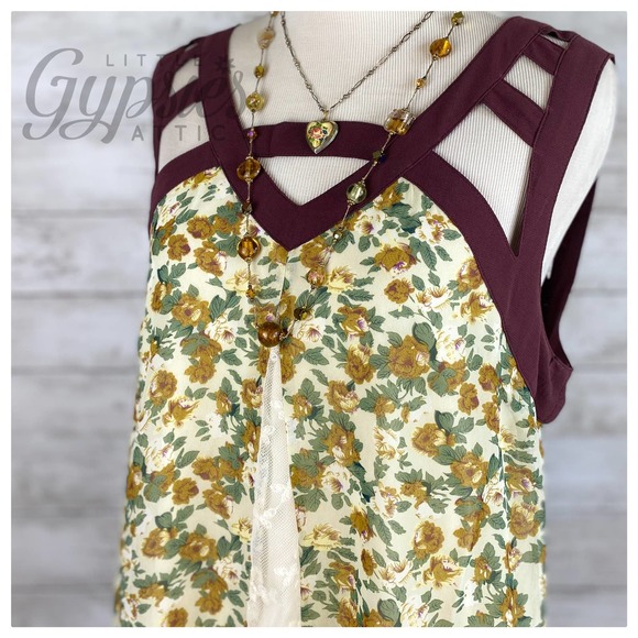 Ryu 70s Cage Flowers and Lace Midi Dress - Picture 2 of 12